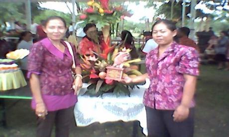 Lomba Merangkai Bunga