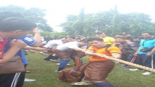 Lomba Tarik Tambang dalam HUT ke 227 Kota Denpasar tahun 2015 