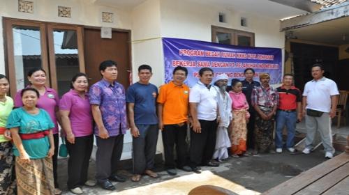 PROGRAM BEDAH RUMAH KKKS KOTA DENPASAR BEKERJA SAMA DENGAN PT. PELABUHAN INDONESIA III PERSERO CABANG BENOA TAHUN 2014