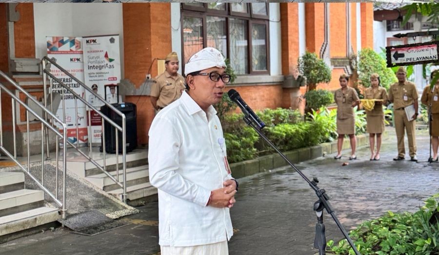 Apel Disiplin dan Penyematan Pin WBK 2025