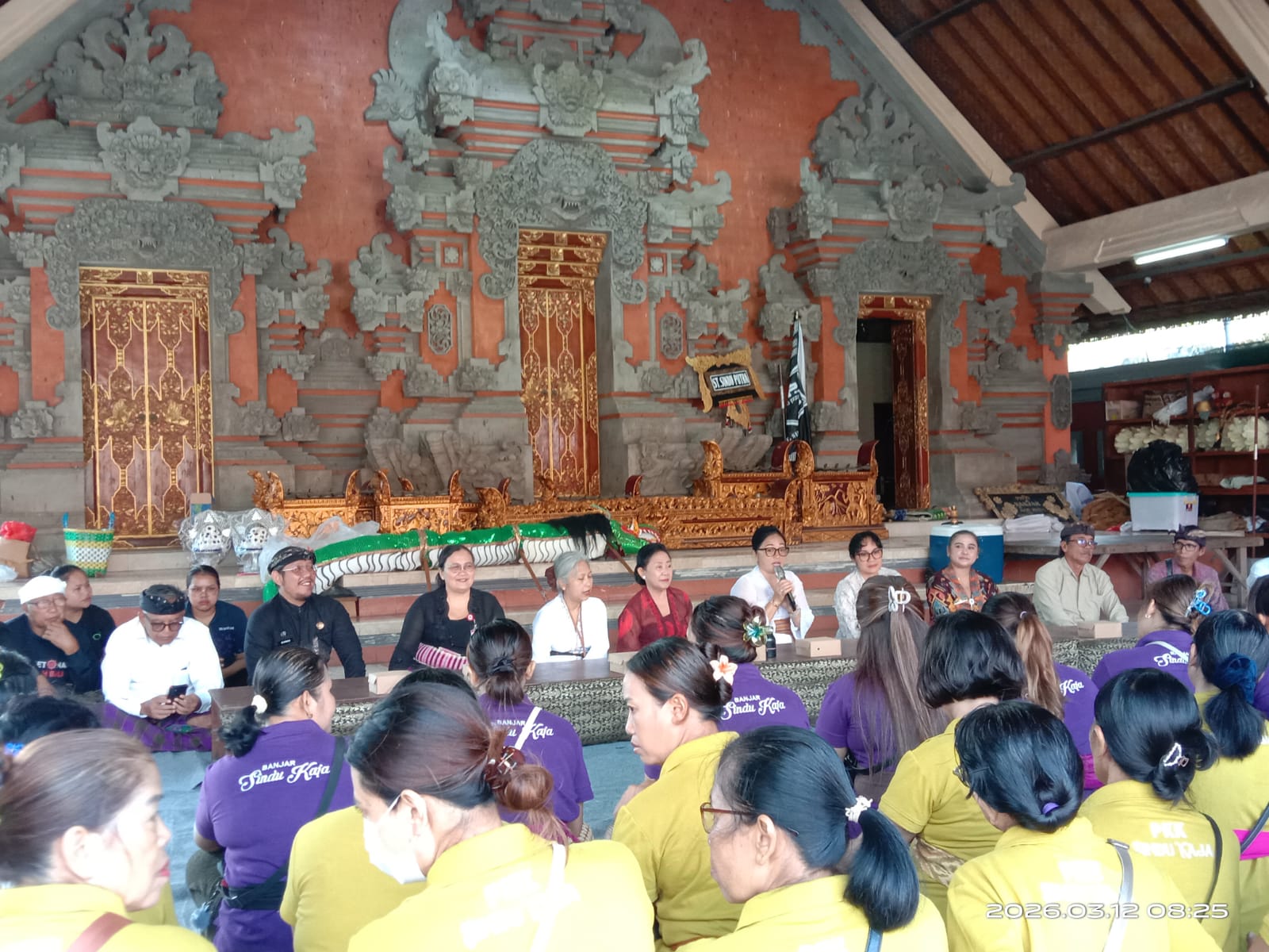 Pembagian Komposter Bag di Banjar Sindu Kaja, Kelurahan Sanur