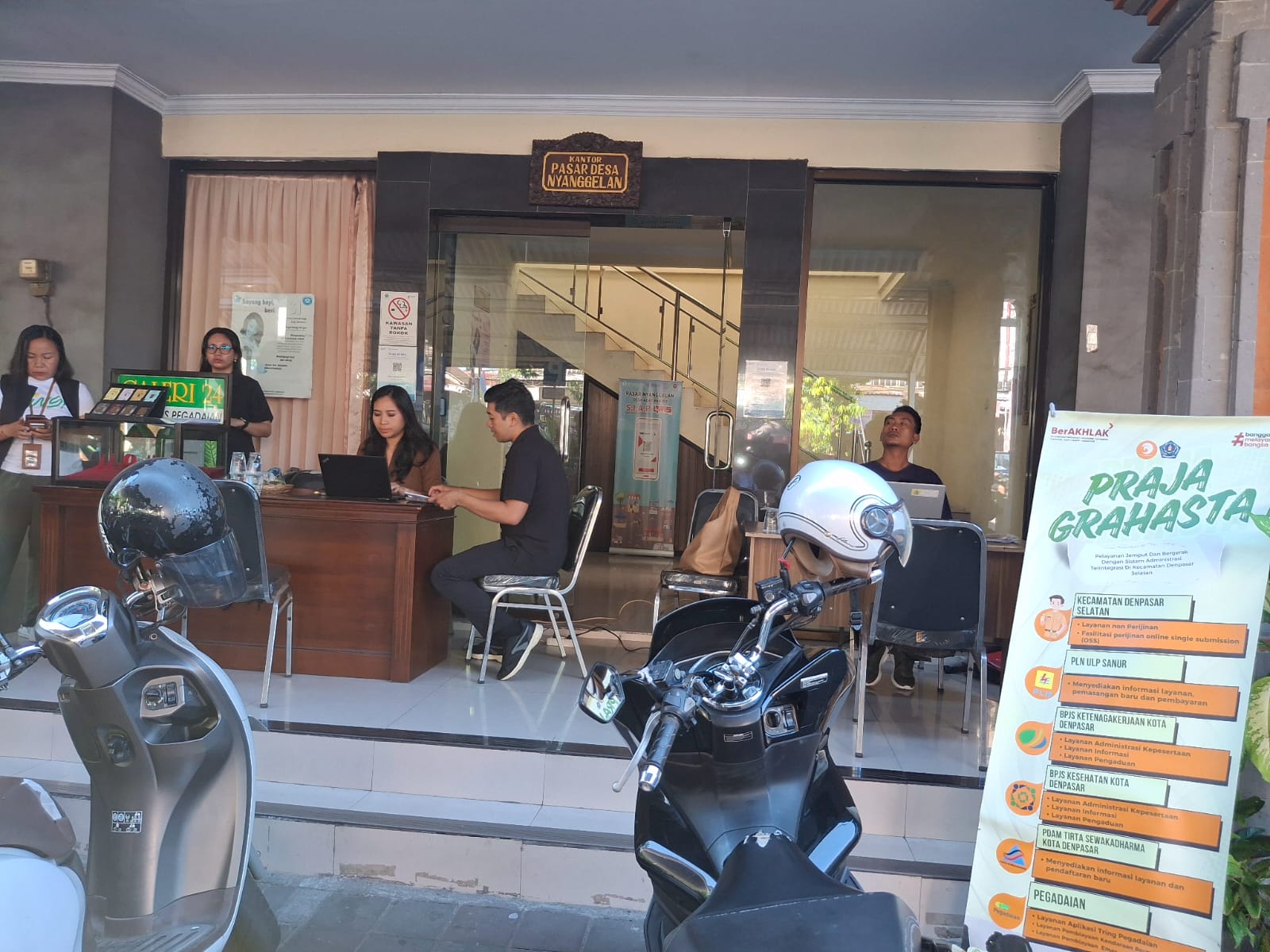 Layanan PRAJA GRAHASTA di Pasar Nyanggelan Kelurahan Panjer